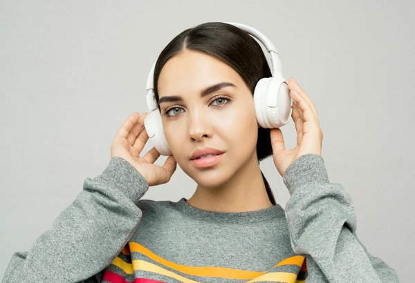 Welche Arten von Sichtschutz sind für einen städtischen Balkon geeignet?